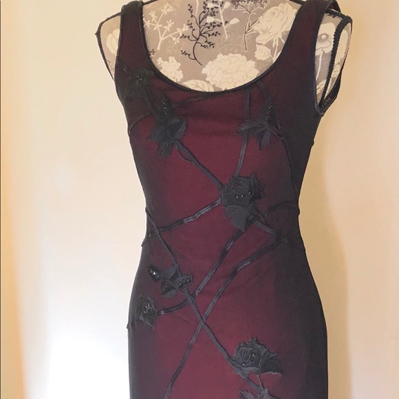 Tadashi Shoji Dresses & Skirts - Black and red dress with embroidery, size XS